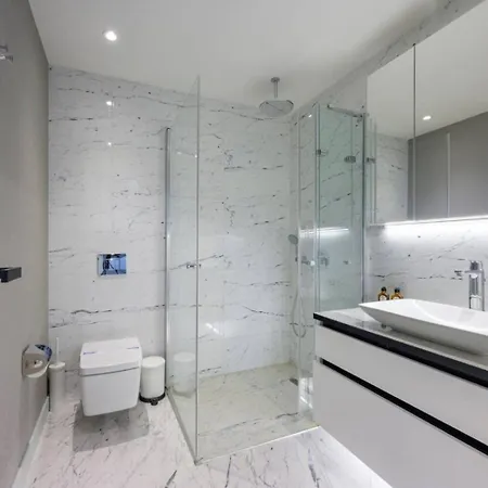 Bright Lovely Deluxe 1bd Condopoolviews! #134 اسطنبول