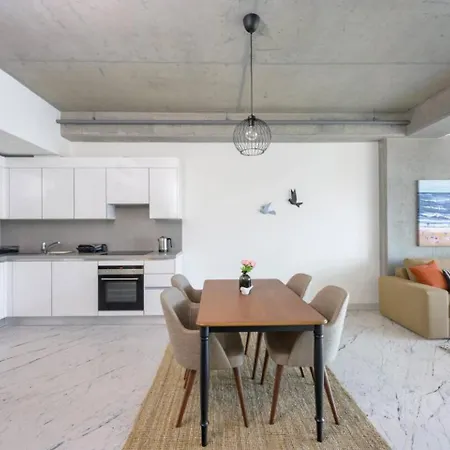 Bright Lovely Deluxe 1bd Condopoolviews! #134