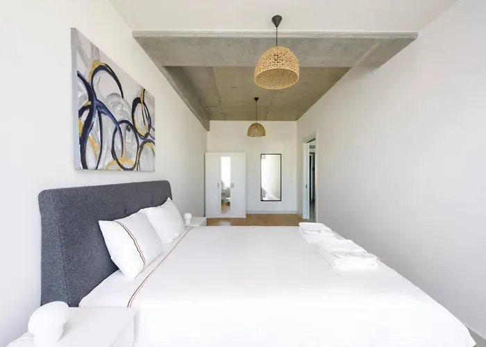 Vakantiehuis Bright Lovely Deluxe 1bd Condopoolviews! #134