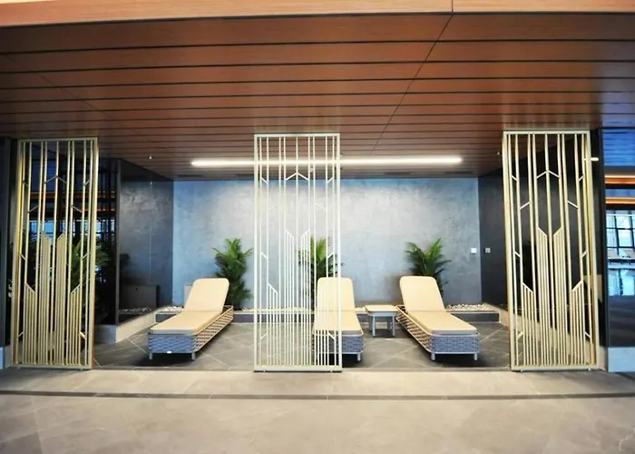 Bright Lovely Deluxe 1bd Condopoolviews! #134 *