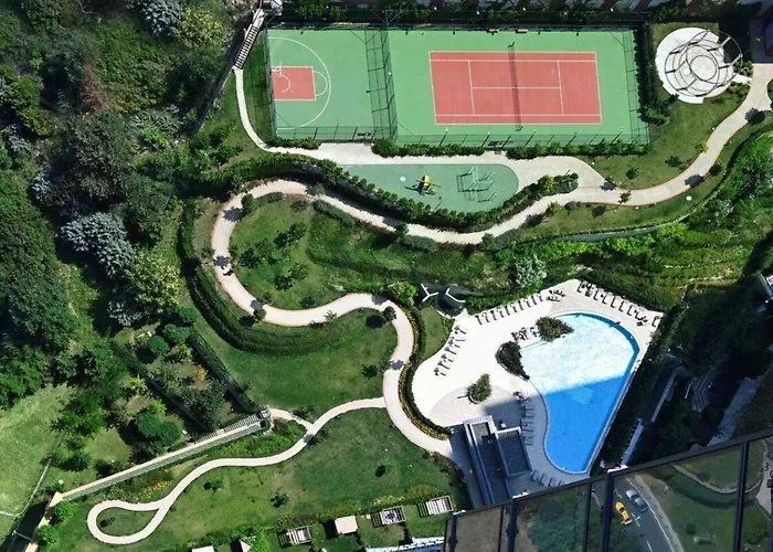 Bright Lovely Deluxe 1bd Condopoolviews! #134 * Istanboel